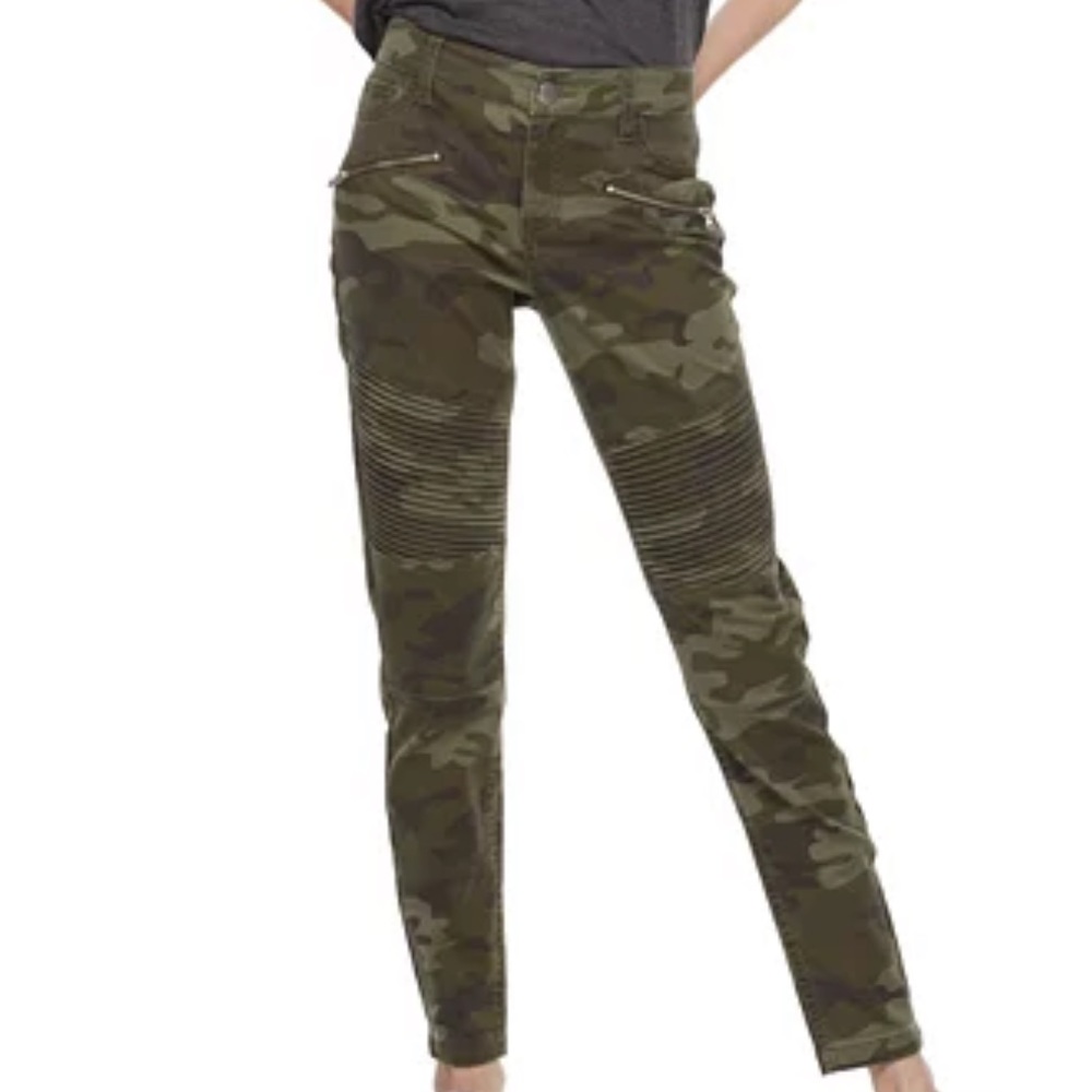 NEW! Tinseltown Camo Motorcycle Skinny Pants Zipper & Pintuck Accents Size 9